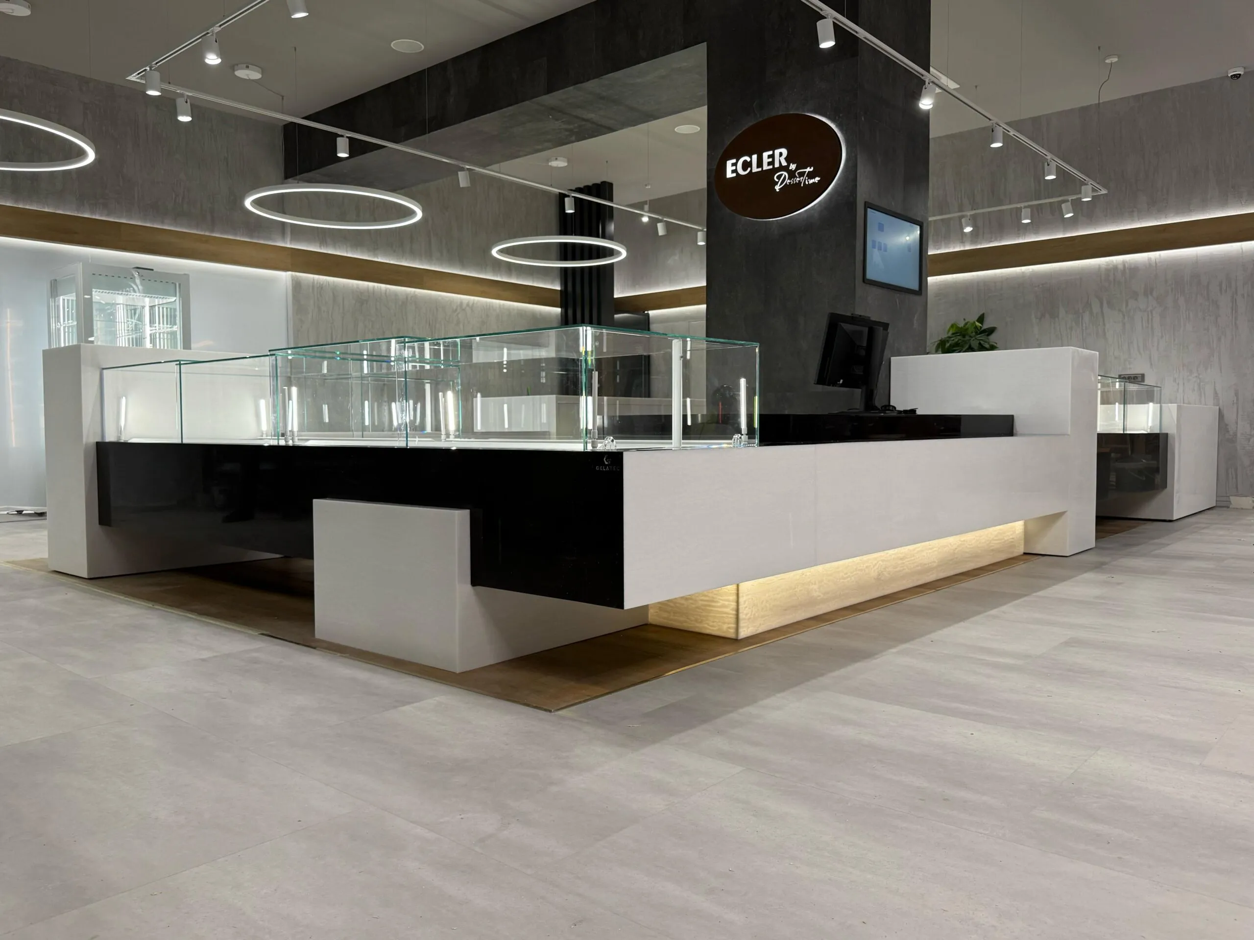 | GELATEC - Innovative Gelato Showcases